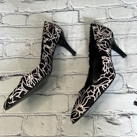 Nine West floral heels - Picture 2 of 6